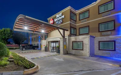 Best Western Plus Arlington North Hotel & Suites
