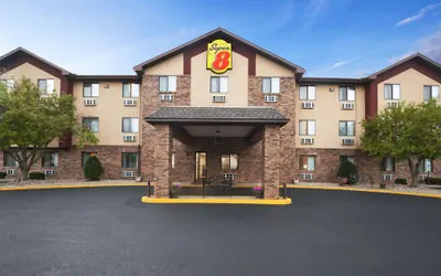 Super 8 by Wyndham Peoria