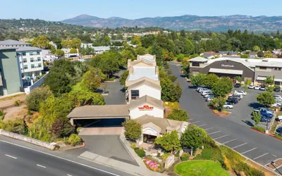 Hawthorn Suites by Wyndham Napa Valley