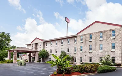 Ramada by Wyndham Sellersburg/Louisville North