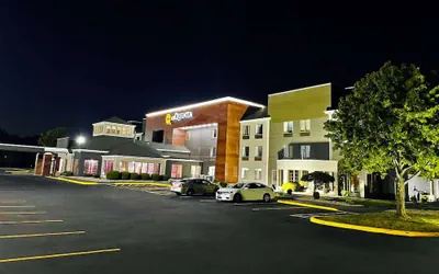 La Quinta Inn & Suites by Wyndham South Holland