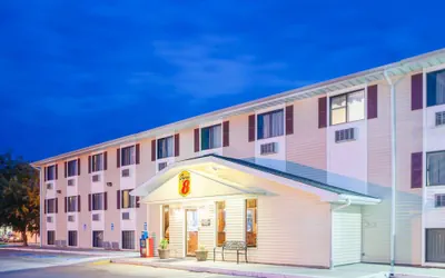 Super 8 by Wyndham Burlington