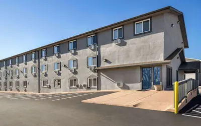 Super 8 by Wyndham Columbus/Edinburgh