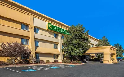 La Quinta Inn & Suites by Wyndham N Little Rock-McCain Mall
