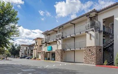 Hillstone Inn Tulare, an Ascend Collection Hotel