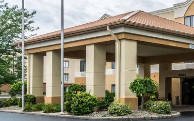 Quality Inn & Suites Evansville North