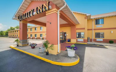 Quality Inn O'Fallon IL - St. Louis