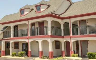 Travelodge Inn & Suites by Wyndham Norman