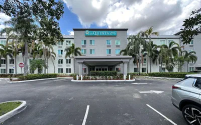 La Quinta Inn & Suites by Wyndham Sawgrass