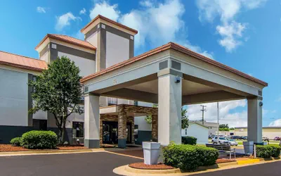 Clarion Pointe South Boston - Danville East