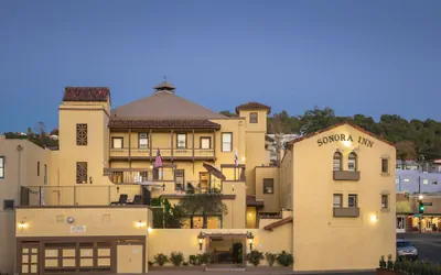 Historic Sonora Inn