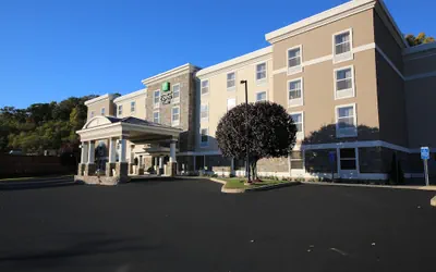 Holiday Inn Express Hotel & Suites Danbury - I-84 by IHG