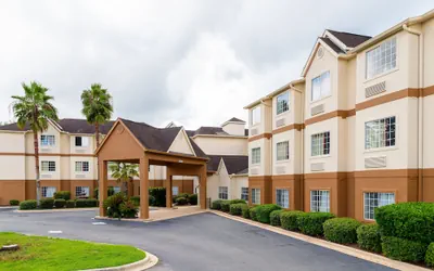 Red Roof Inn PLUS+ & Suites Savannah - I-95