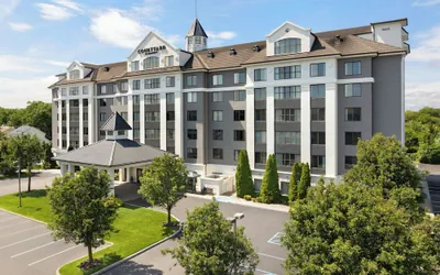 Courtyard by Marriott Long Island MacArthur Airport
