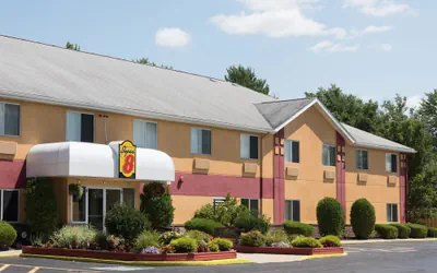 Super 8 by Wyndham Medina