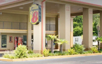Super 8 by Wyndham Defuniak Springs