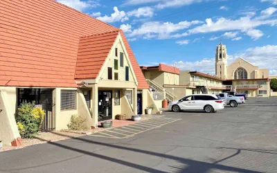 Super 8 by Wyndham Albuquerque Downtown