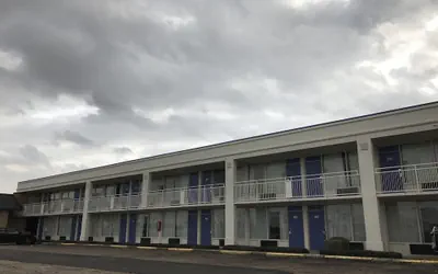 Motel 6 Natchitoches, LA