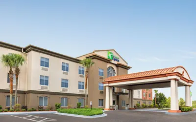 Holiday Inn Express & Suites Live Oak by IHG