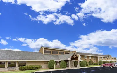 AmericInn by Wyndham Dickinson