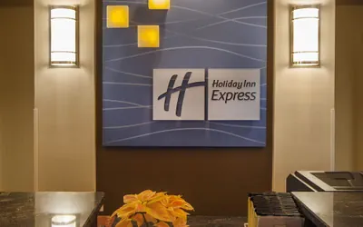 Holiday Inn Express Hotel & Suites Buffalo-Airport by IHG