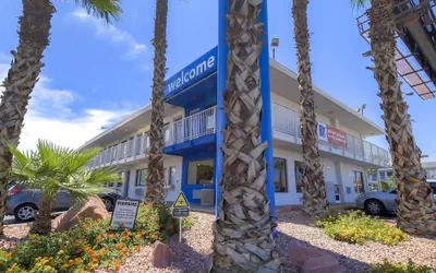 Motel 6 Las Vegas, NV – I-15 Stadium