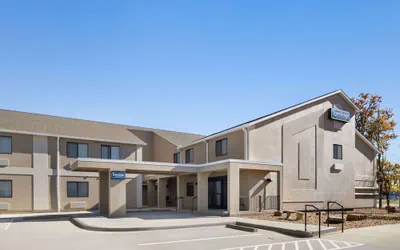 Travelodge by Wyndham Dexter