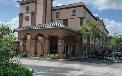 Econo Lodge Wesley Chapel I-75