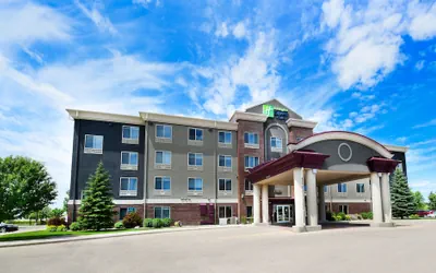 Holiday Inn Express Hotel & Suites Grand Forks by IHG
