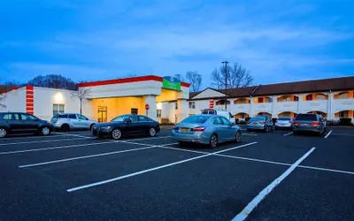 Travelodge by Wyndham Bellmawr