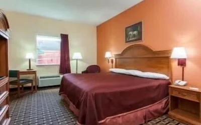 Howard Johnson by Wyndham Airport