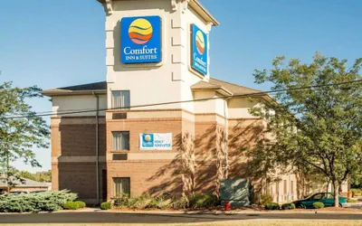 Comfort Inn & Suites West Chester - North Cincinnati