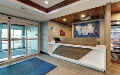 Holiday Inn Express & Suites Richmond by IHG