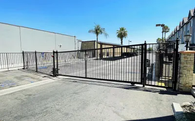 Country Inn & Suites by Radisson, Bakersfield, CA