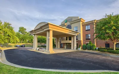 Holiday Inn Express & Suites Raleigh North - Wake Forest by IHG