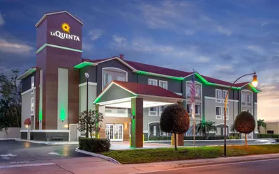 La Quinta Inn & Suites by Wyndham Tampa Bay Area-Tampa South