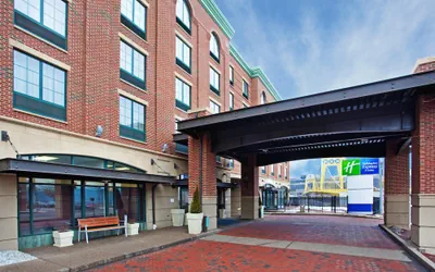 Holiday Inn Express Hotel & Suites Pittsburgh-South Side by IHG