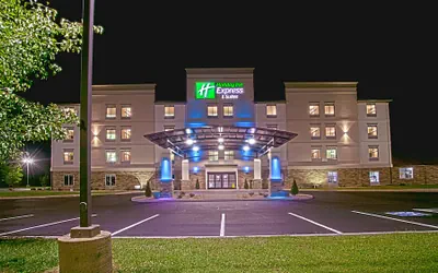 Holiday Inn Express & Suites Evansville North by IHG