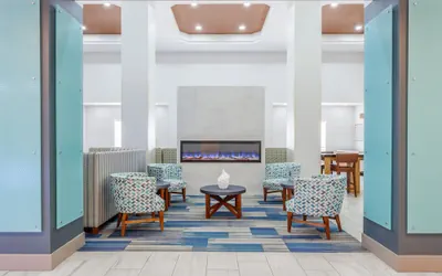 Holiday Inn Express & Suites Williamsburg by IHG