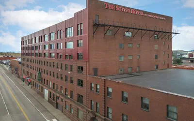 The Suites Hotel at Waterfront Plaza