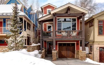 Red Crest 3 Bedrooms PWS-957 by KBM