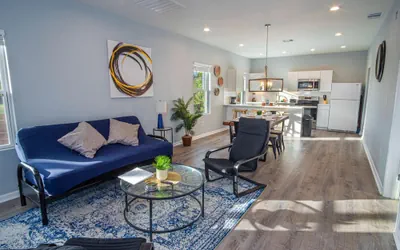 Downtown Dream Home Spacious 4BR 2BA Sleeps 12