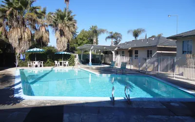 Elsinore Hot Springs & Lodge