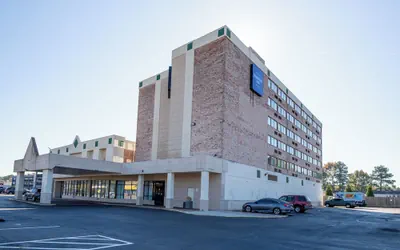 Dominion Inn & Suites