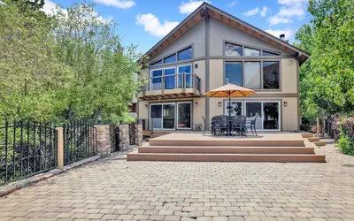 Lakefront Village Castle #2312