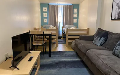 Cozy Convenient Downtown Apt Walk Everywhere