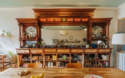 Wyatt's Saloon Guest House 2