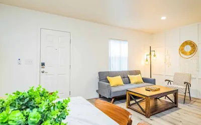 Elegant Country Retreat With Serene Patio Haven