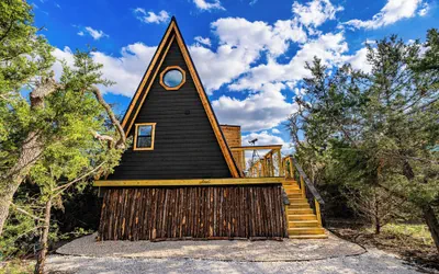 ARES Treehouse Fredericksburg