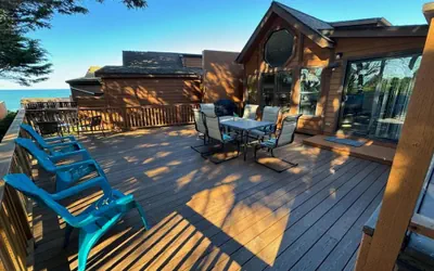 Oceanview Cabin 19 Jacuzzi Large Deck w Seating